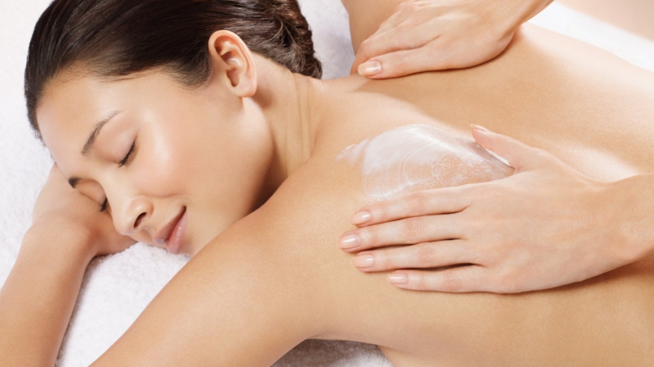 Tinh dầu massage body loại nào tốt nhất?